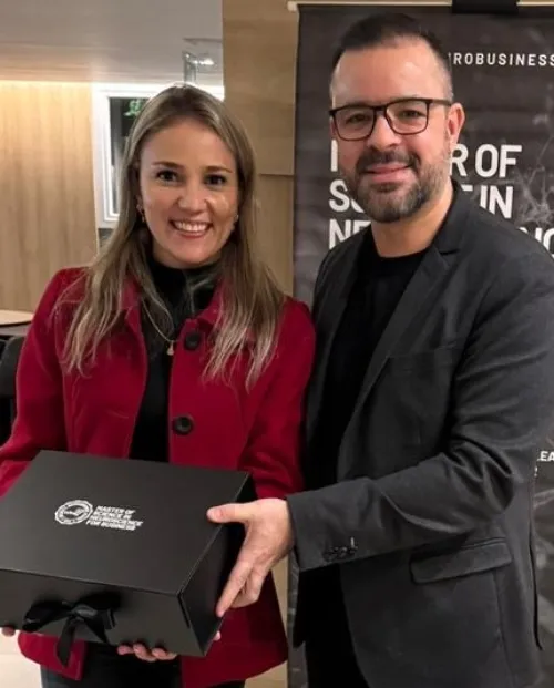 Karoline Silveira — Mestra em Neuroscience for Business